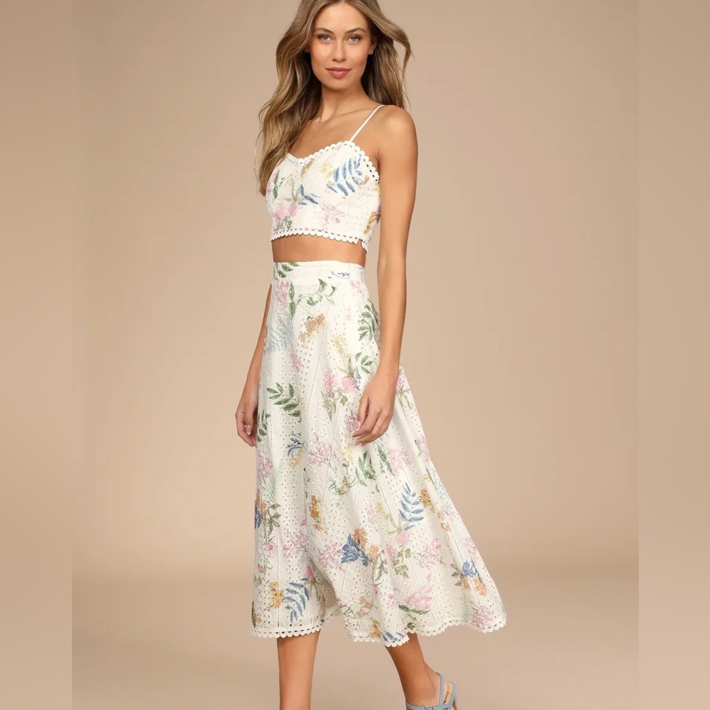 Lulu’s Sweet At Heart Set NWT, floral embroidered eyelet skirt and top